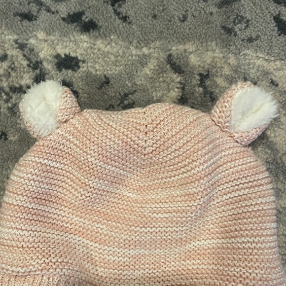 GAP hat - Picture 3 of 3